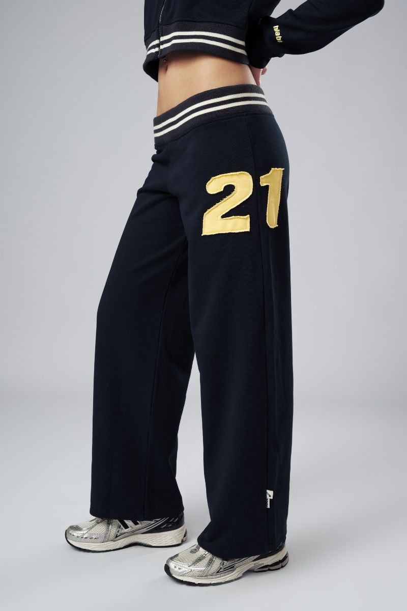 Pants Hallow